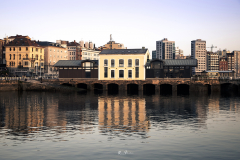 Puerto-deportivo-de-Gijon-al-atardecer