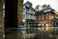 Oviedo bajola lluvia