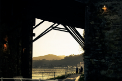 Paseo-bajo-los-cargadores-de-San-Esteban-de-Pravia