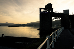 San-Esteban-de-Pravia.-Cargadores-del-puerto