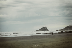 Pescadores-en-la-playa-de-los-Quebrantos