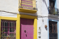 Puerta-peculiar-de-Nijar